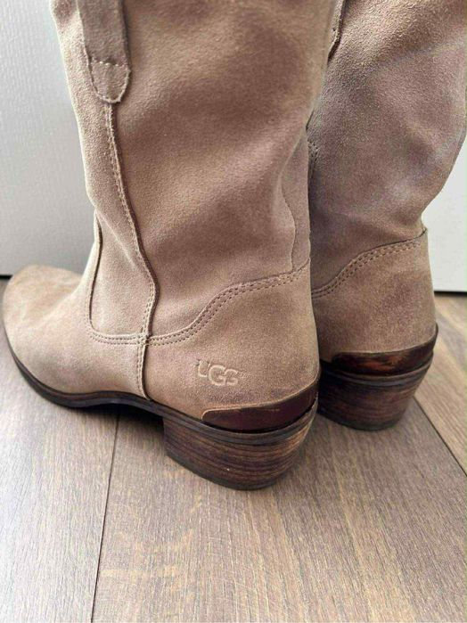 3 модела ботуши на Massimo Dutti и UGG