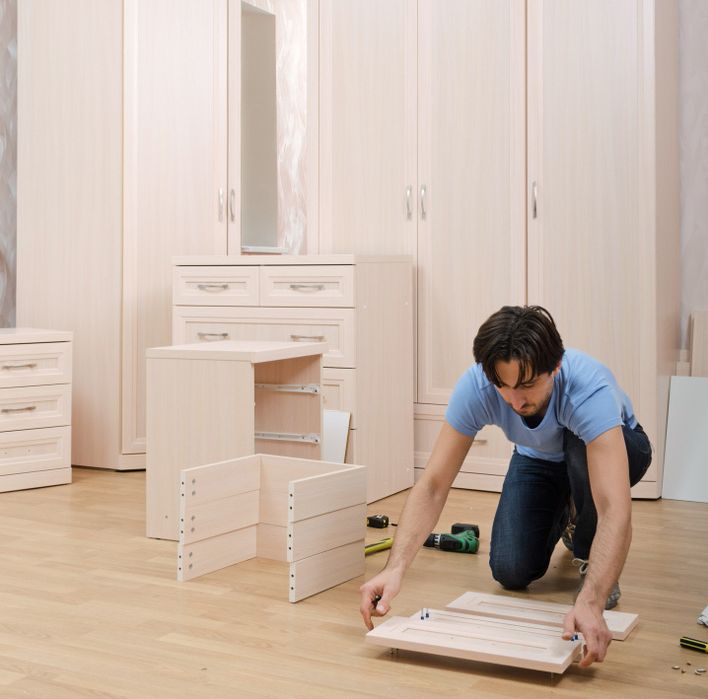 Serviciu de Montaj Mobilă / Bucătărie