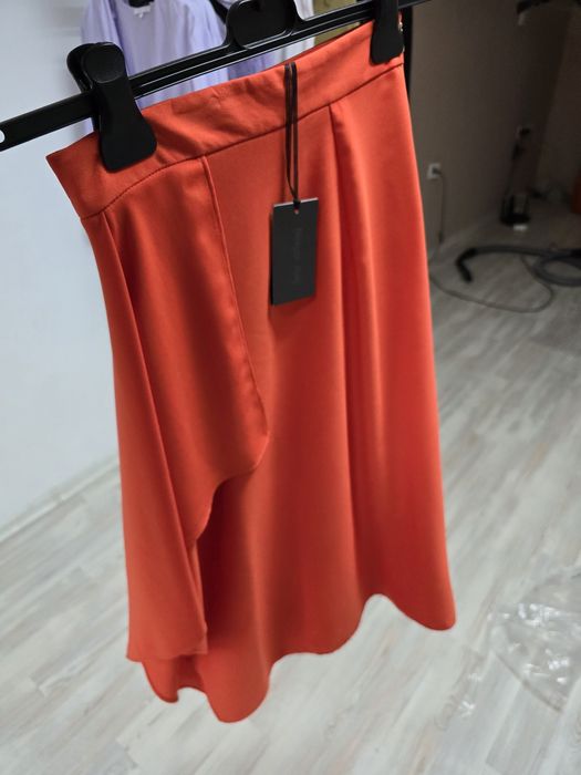 Асиметрична пола Patrizia Pepe, размер 40/S, нова,НАМАЛЕНА!