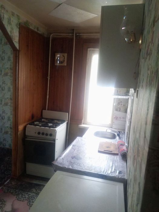 Аренда 2/1/2 Кадышева базар 58 Военный городок 2хонали 1 чи этаж