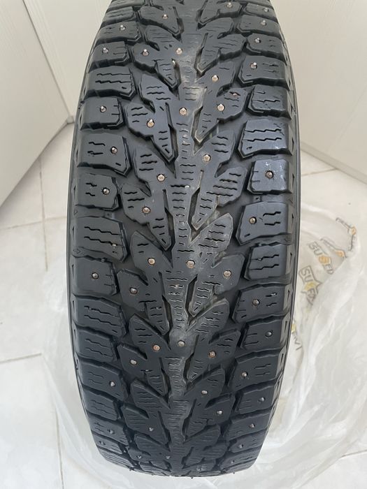 Kumho 185/70/14 шипы