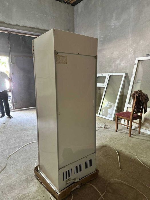 Витринные холодильники Dukers 300-литровый,распродажа