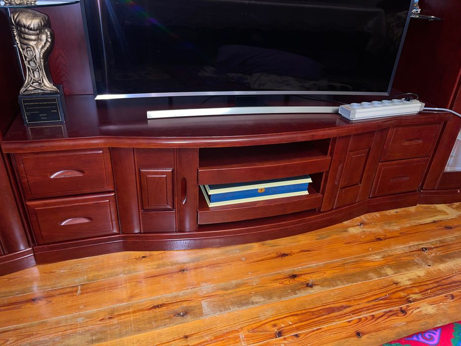 Сервант, качества отличное