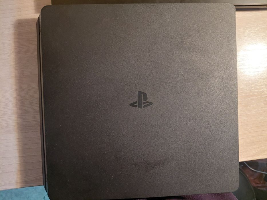 Playstation 4 slim 1tb