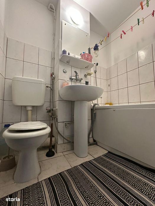 Apartament 3 camere de vânzare – zona Mihai Bravu, Ploiești