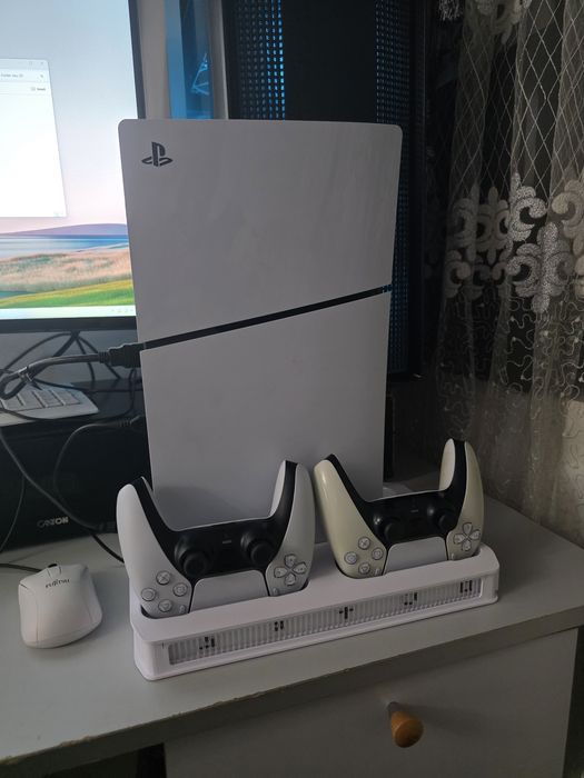 PlayStation 5 slim disk modat