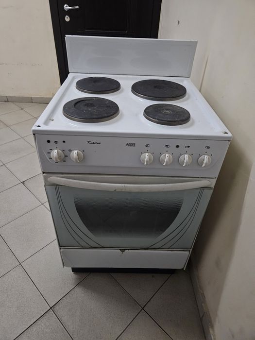 Отдам бесплатно электроплиту