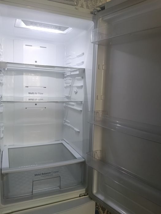 Продам холодильник