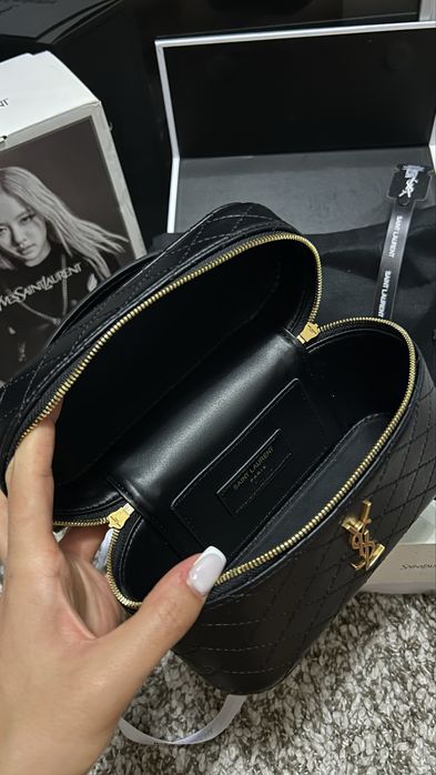 Geanta YSL pe stoc