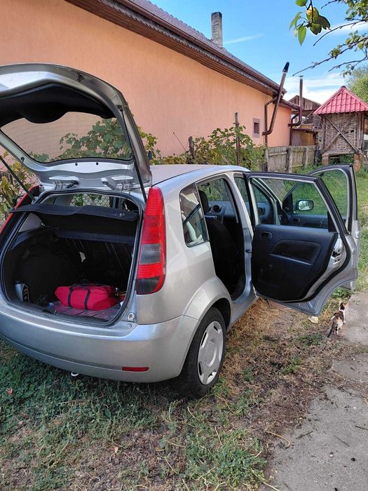 Vând autoturism Ford Fiesta