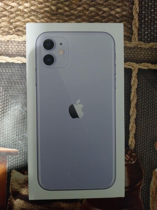 Iphone 11 без гаранция със 6 калъфа