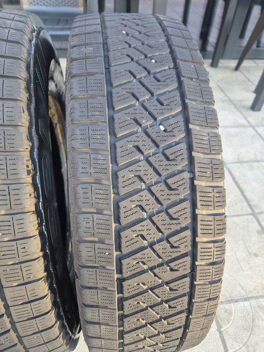 4бр. Зимни Бусови Гуми 215/75/16C LASSA