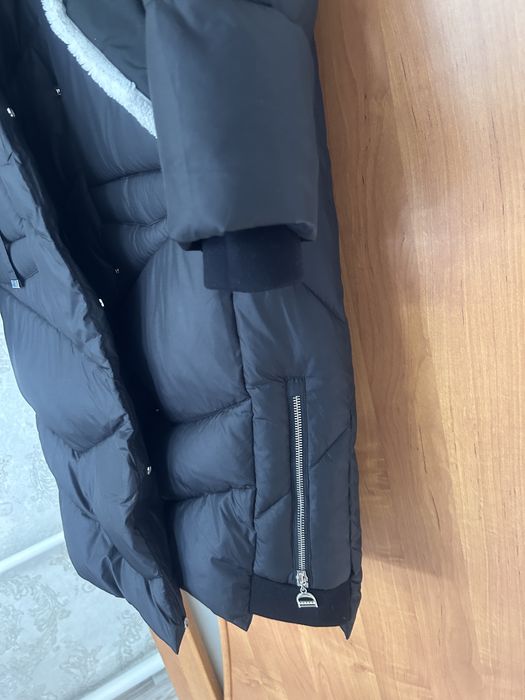 Пуховик зимний.