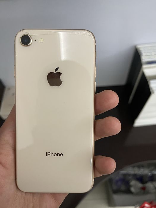 Продам Iphone 8 64Gb Gold LL/A