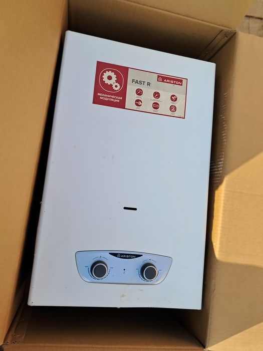 Газовая колонка Аристон