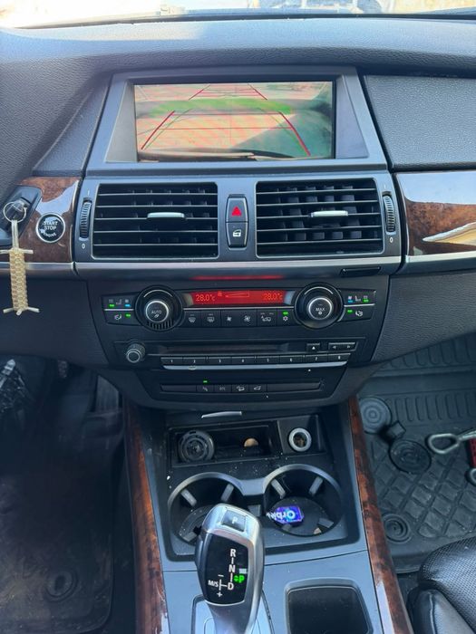 Бмв х5 е70 4.8i 355к на части!