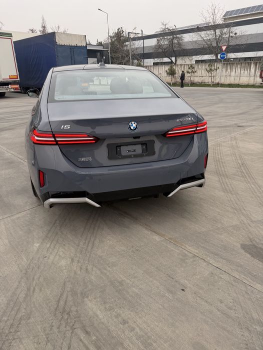 BMW I5 35L 2024 yil
