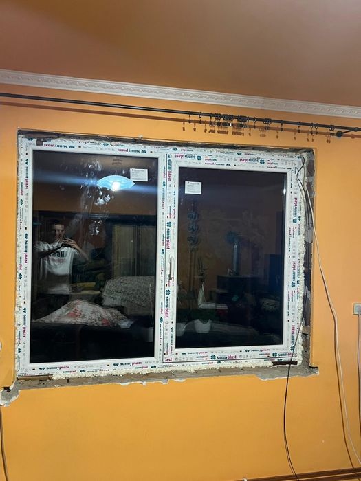 Vând geamuri și uși de termopan noi și second hand