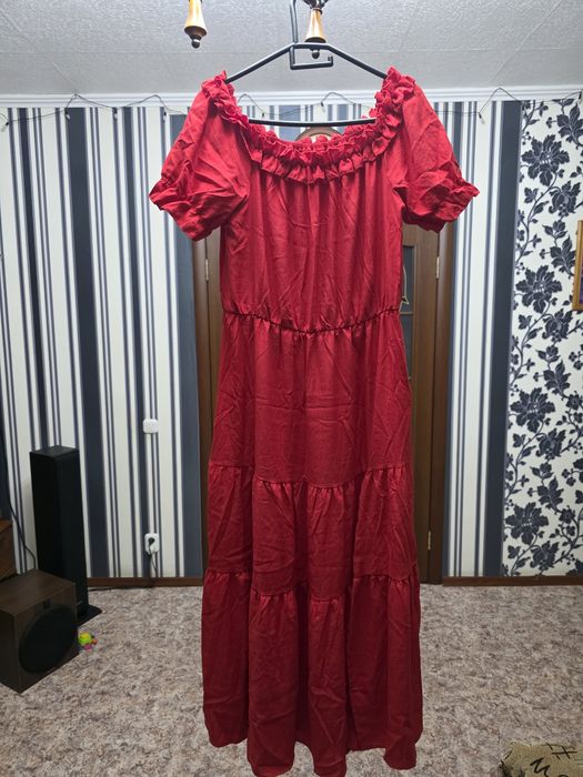 Продаю новое платье