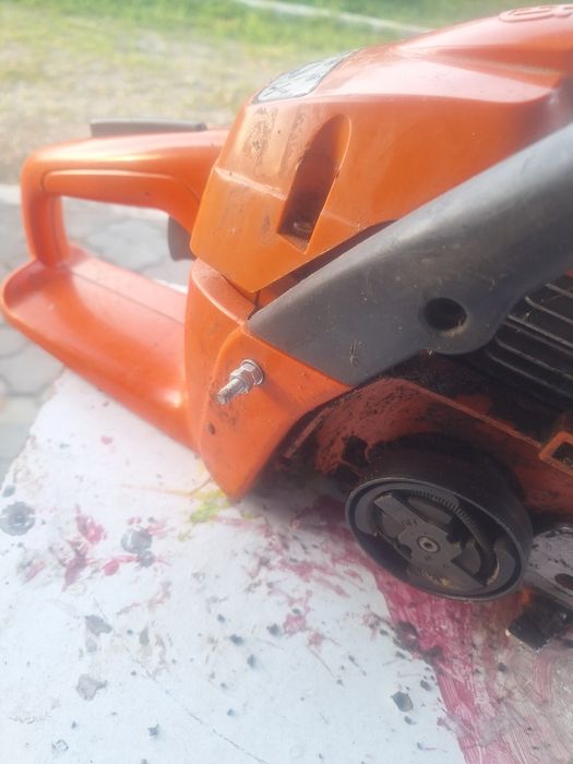 Husqvarna 236 nefuncțional