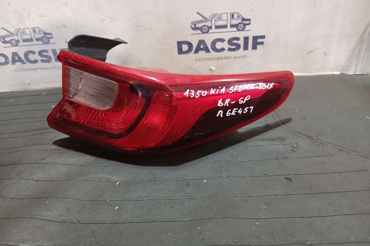 Lampa / Tripla stop dreapta pe aripa Kia Stonic prima generatie