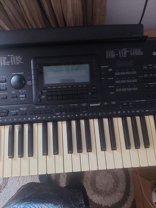 De vânzare sintetizator (orga, keyboard) Technics KN1500 cu stativ