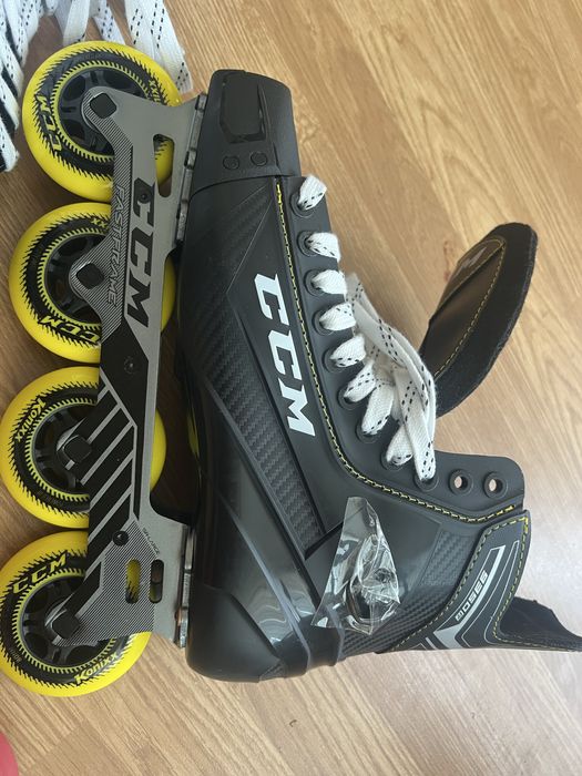 Чисто нови ролери CCM  Fast Frame