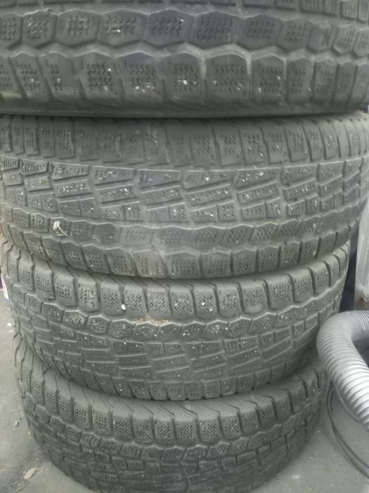 Продаю шина 15 зимние