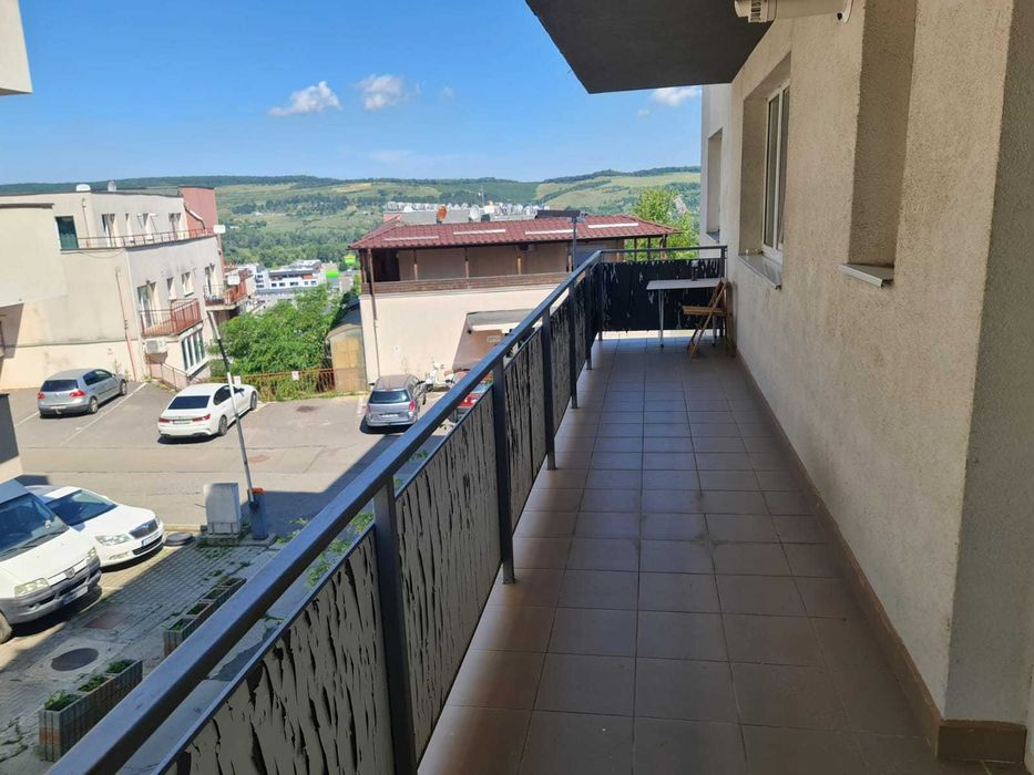 Inchiriez Apartament 2 Camere zona Vivo 2 parcari