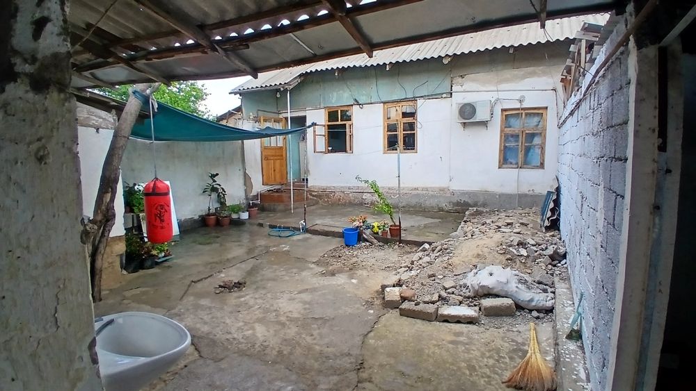 Uchastka sotiladi 1.5 sotix