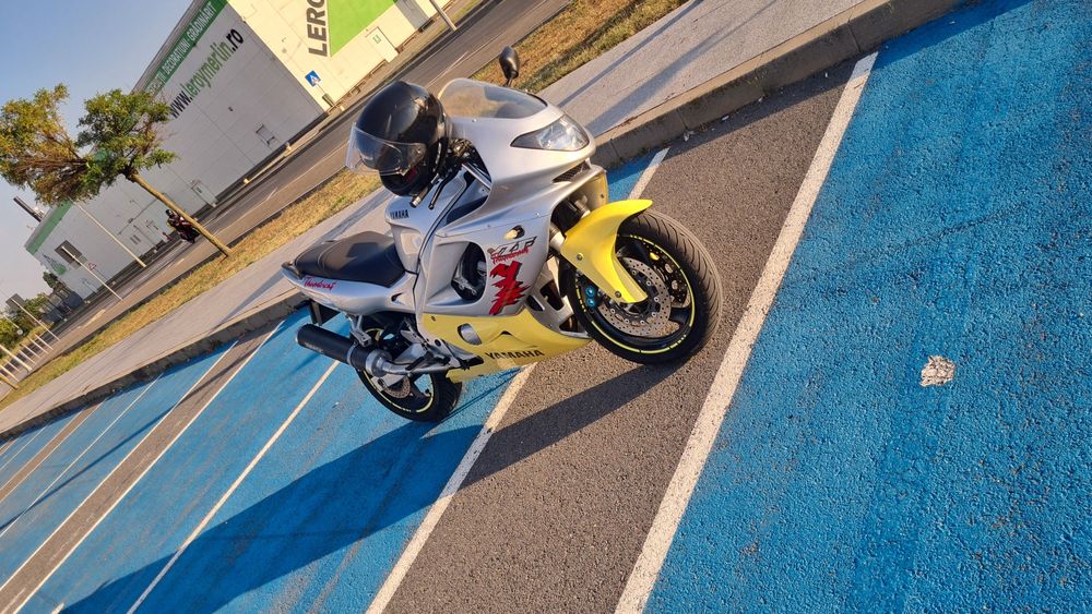 Yahama thundercat 600..
