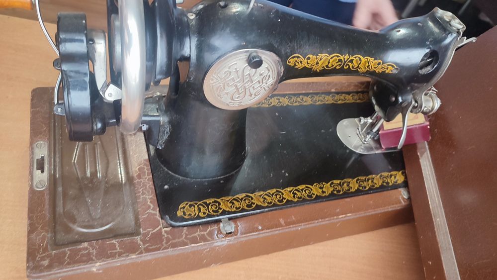 Швейная машина 15000