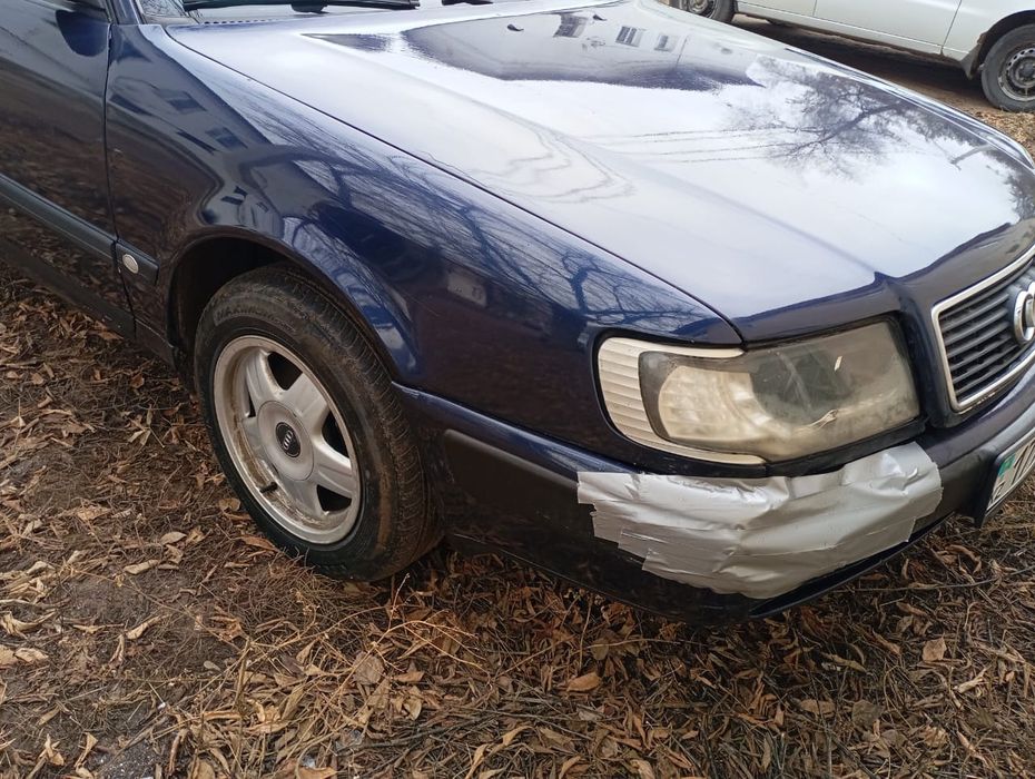 Продам машину Ауди 100