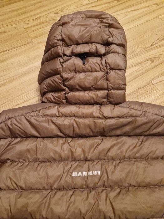 Geaca puf Mammut Snow Trick, 750 cuin, masuri S si M iarna, noua