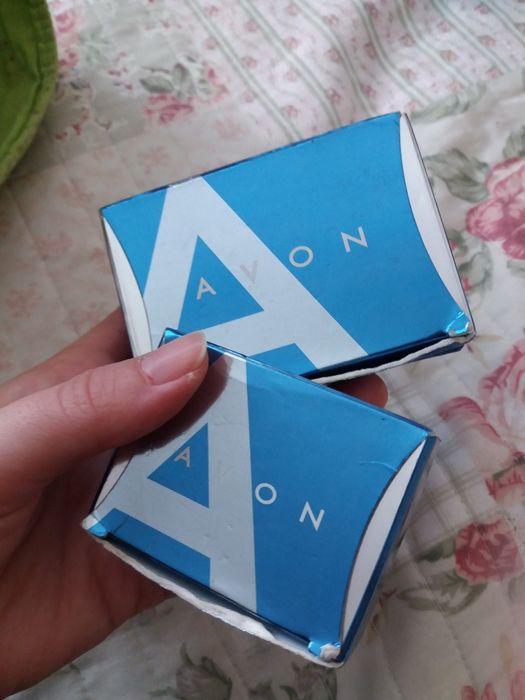 Комплект Avon колие и обеци