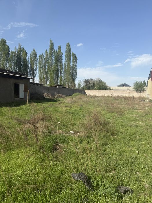 Uchastka sotiladi juda supper narxda