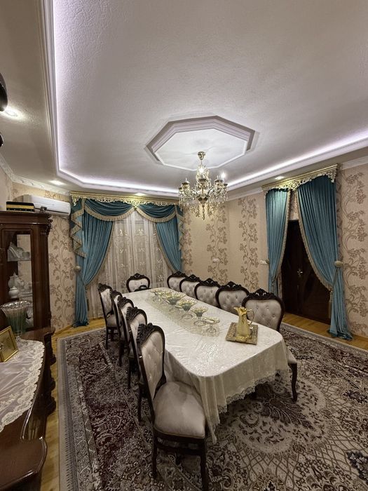Hovli sotiladi judayam shinam va fayzli