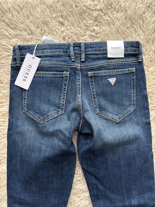 Дънки Guess нови