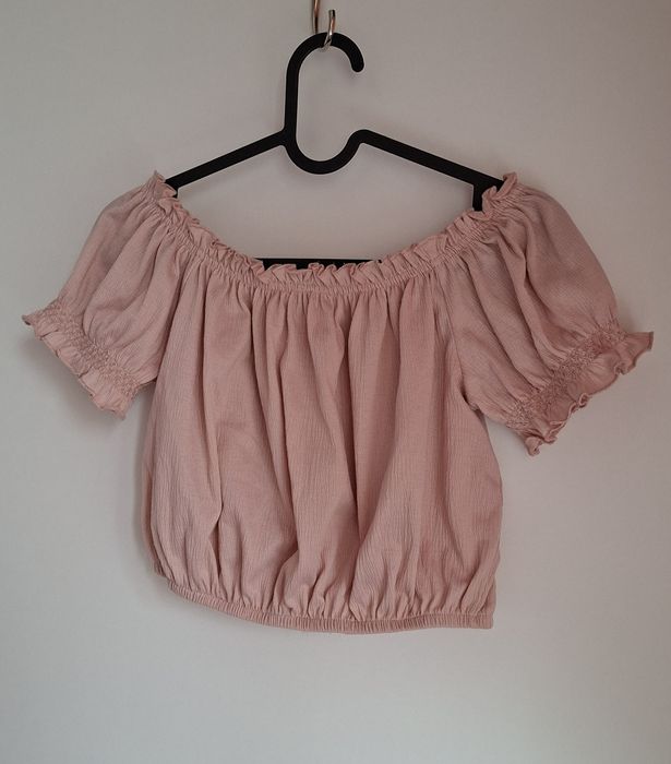 розова къса блузка с голи рамене H&M