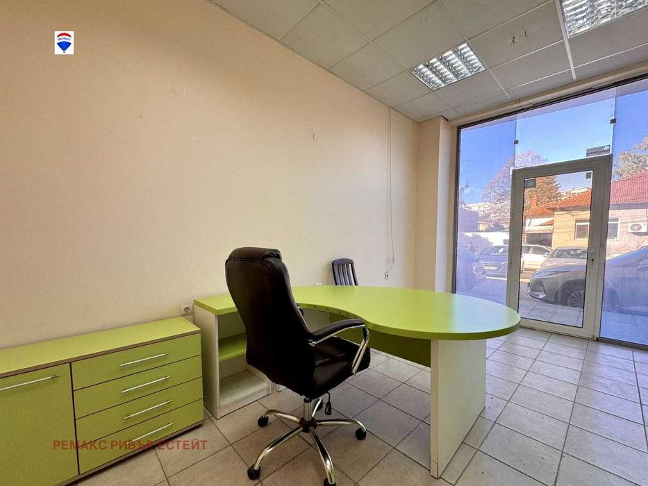Офис под наем кв. Широк център