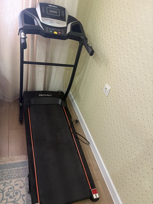 Беговая дорожка Genau TR50.