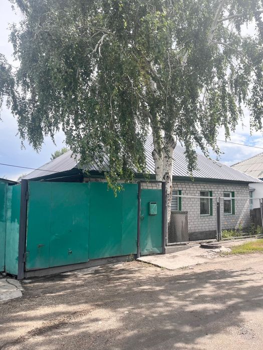 Продаётся кирпичный дом пос.Мирный