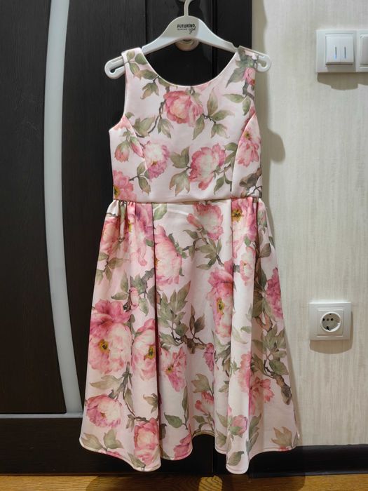 Нарядные платья для девочки