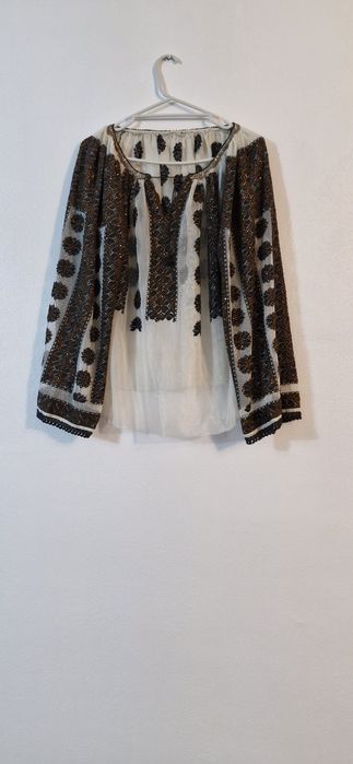 Ie cu cusătură plină