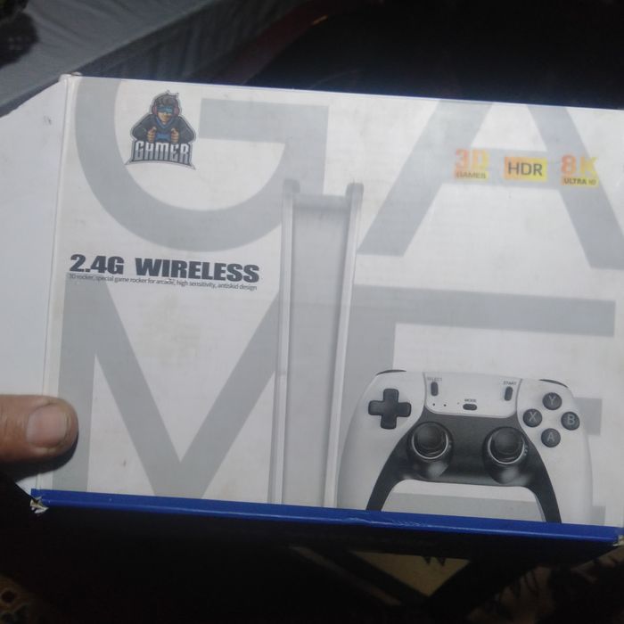 Игравой.  приставка