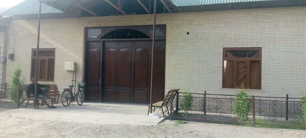 Hovli sotiladi juda zoʻr