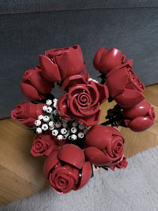 Нареден лего букет от рози