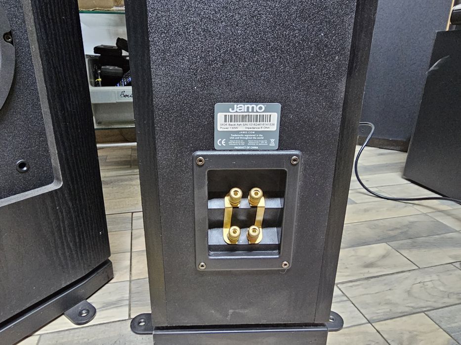 Boxe de podea Jamo S626