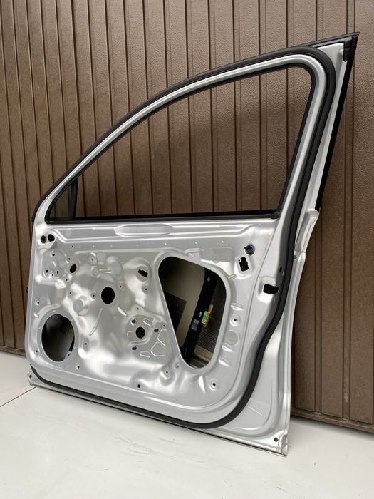 Usa dr fata vw Passat B8 cod culoare LA7W 2015-2020