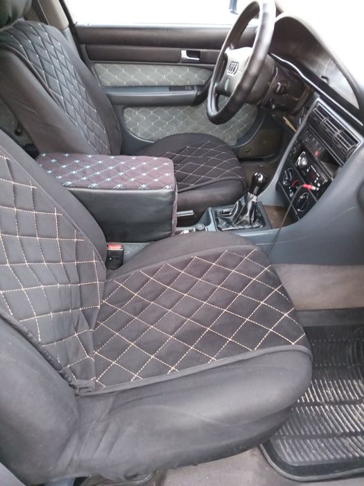 Ухоженныц Автомобиль Ауди